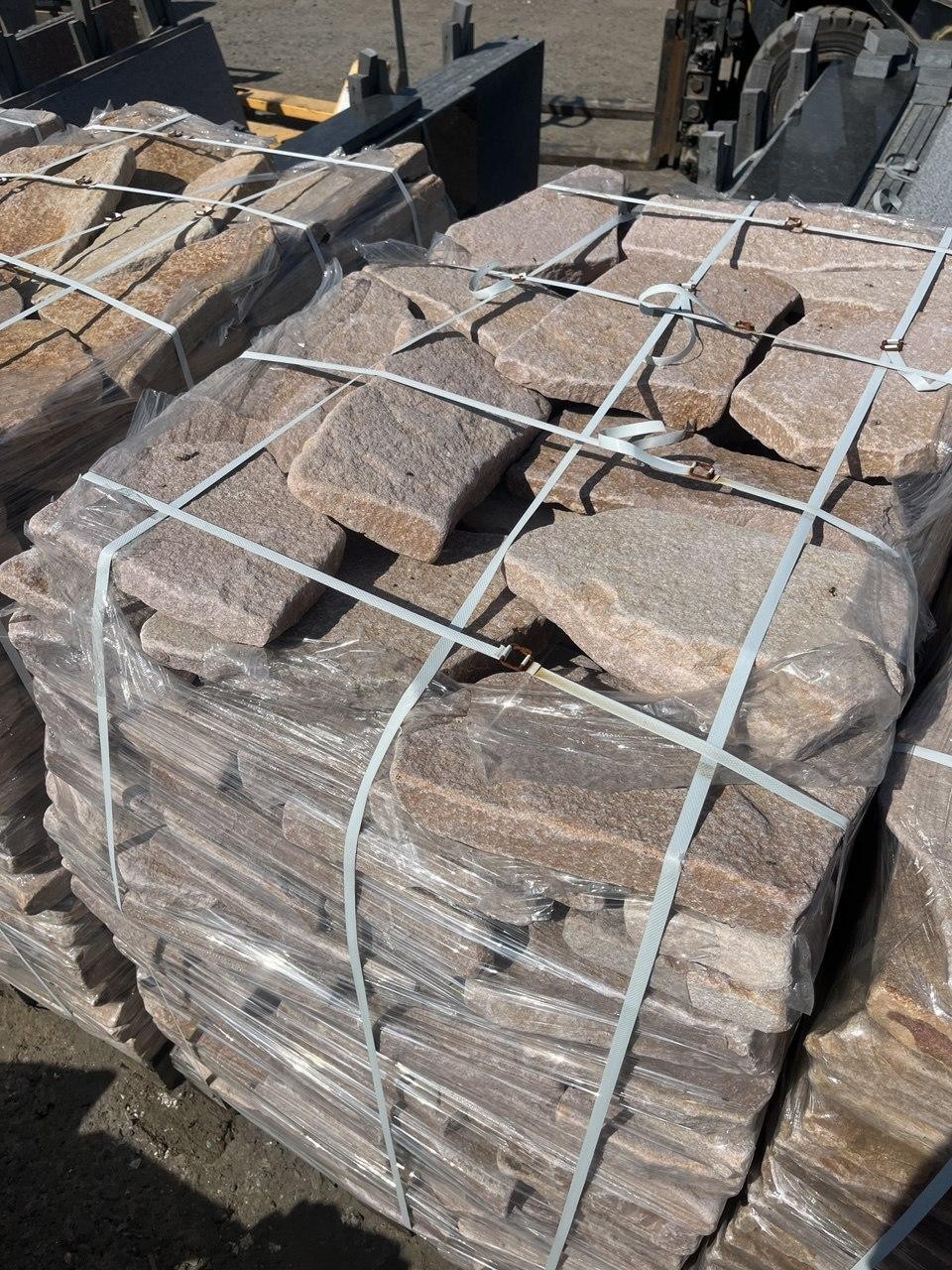 Кварцит "Персик" для доріжок